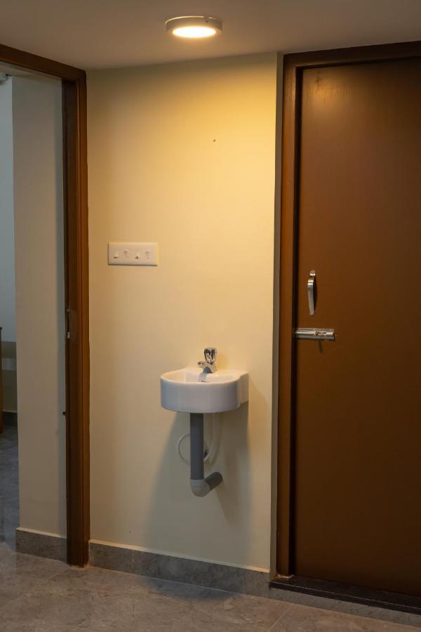 Live Inn Jp Nagar Tiruchirappalli Esterno foto